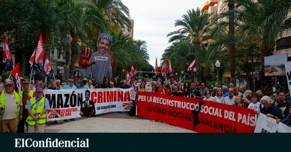 Víctimas de la dana se concentran en Alicante contra la "impunidad" de Mazón: "No se ha hecho justicia aún"