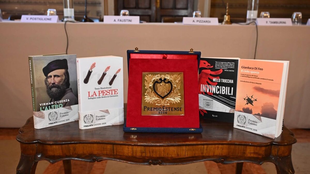 Gianluca Di Feo vince la 62/a edizione del Premio Estense con 'Il cielo sporco'