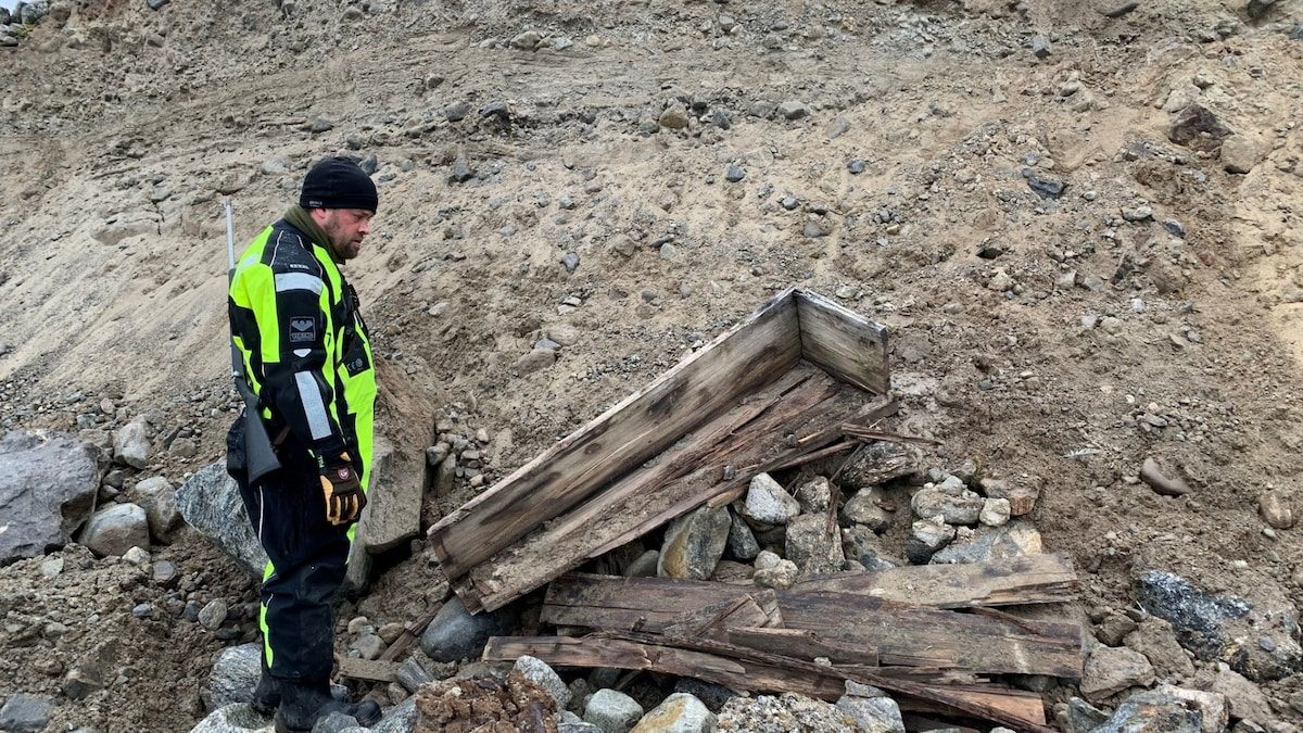 Forskere skal til Svalbard: Grave efter danske hvalfangere risikerer at styrte i havet