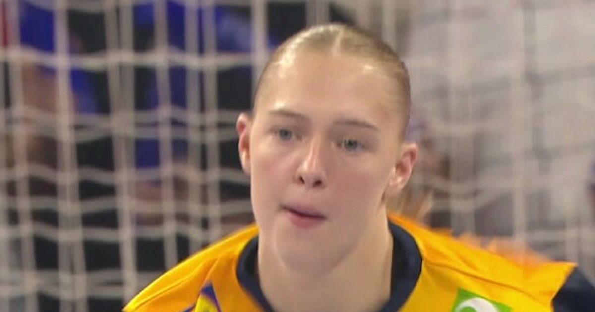 Sverige föll mot Frankrike – Hanna Lundvall gjorde mål i debuten