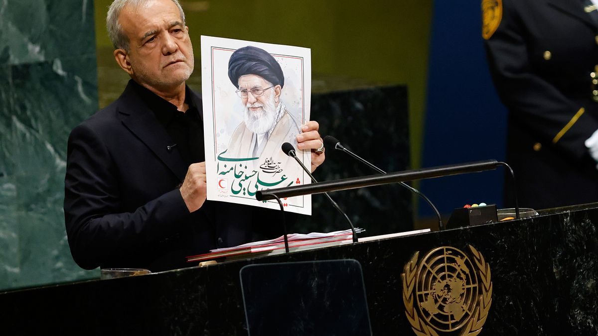 Irans president kom, sågs och talade i fiendeland