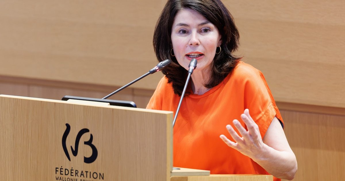 Salaires des enseignants : "Les barèmes ne sont pas modifiés", assure Valérie Glatigny