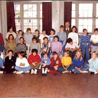 ‘Mijn eerste sigaret rookte ik met jou’: schrijver Arnon Grunberg blikt met drie vrienden terug op hun Vossiustijd