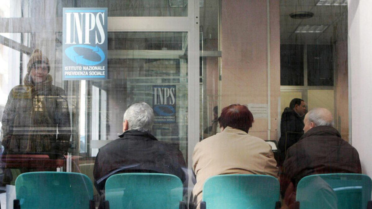Cgil, pensione anticipata a 64 anni con il Tfr scarica costo sui lavoratori
