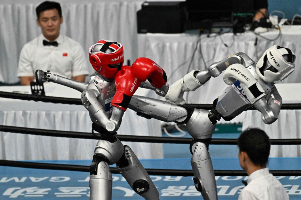 Chiny tworzą armię humanoidalnych robotów. Bezpośredni udział na polu walki
