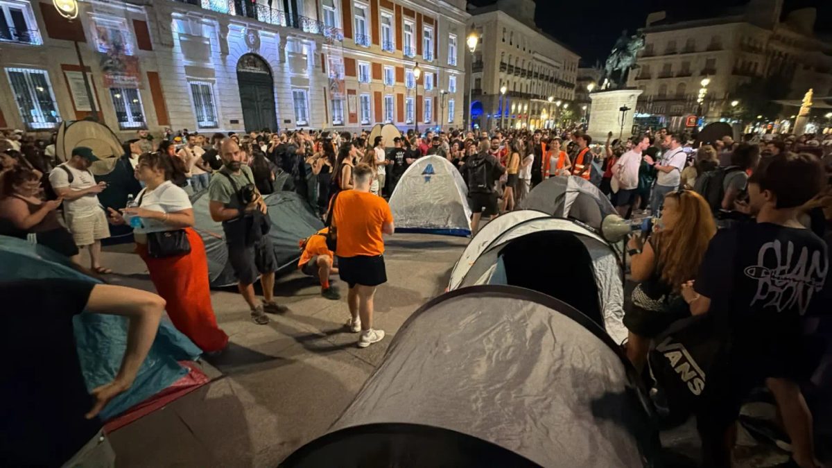 La marcha contra los desahucios arranca en la Puerta del Sol y llegará al Congreso: "Ni una Maricarmen más"