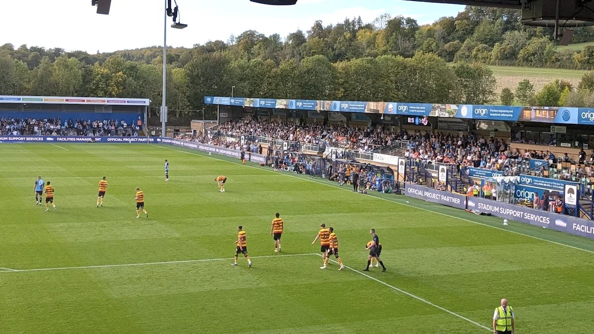 Wycombe Wanderers 2-2 Reading: Unprofessional