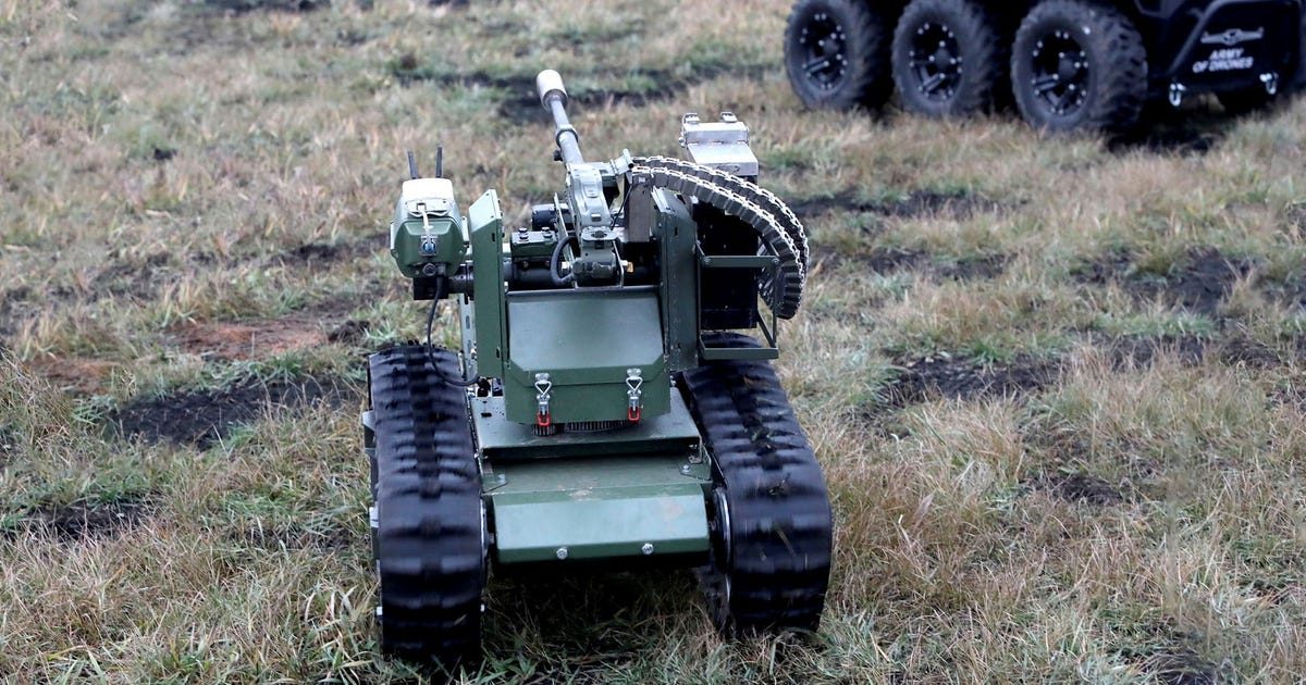 Robotar flygs in bakom frontlinjen och slår till: ”Som en gömma”