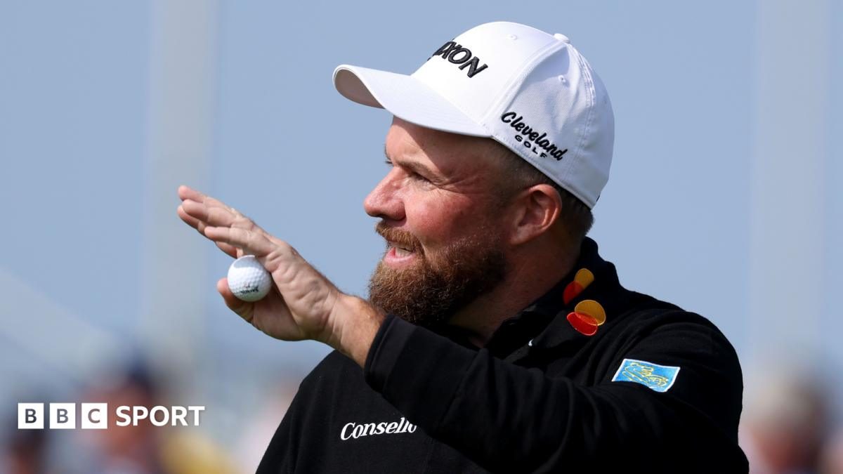 Brilliant Lowry surges clear as McIlroy struggles