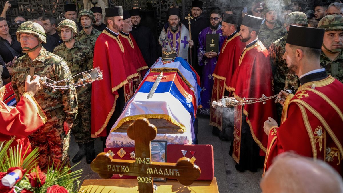 Ratko Mladić: Tausende nehmen in Belgrad Abschied von Kriegsverbrecher