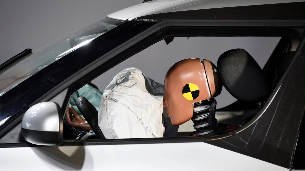 eBay bans airbag sales as concerns about faulty or counterfeit parts rise