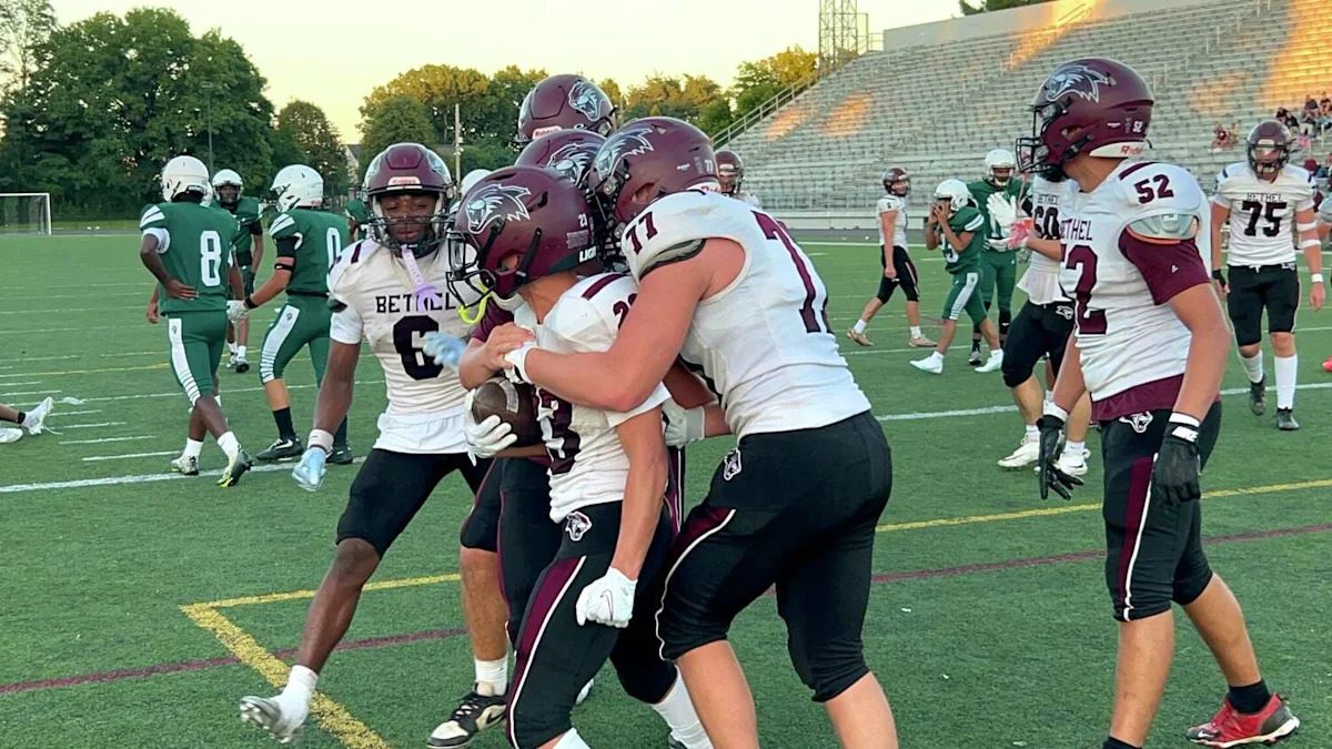 Bethel football opens season with 34-14 win over Bassick in Bridgeport program's SWC debut