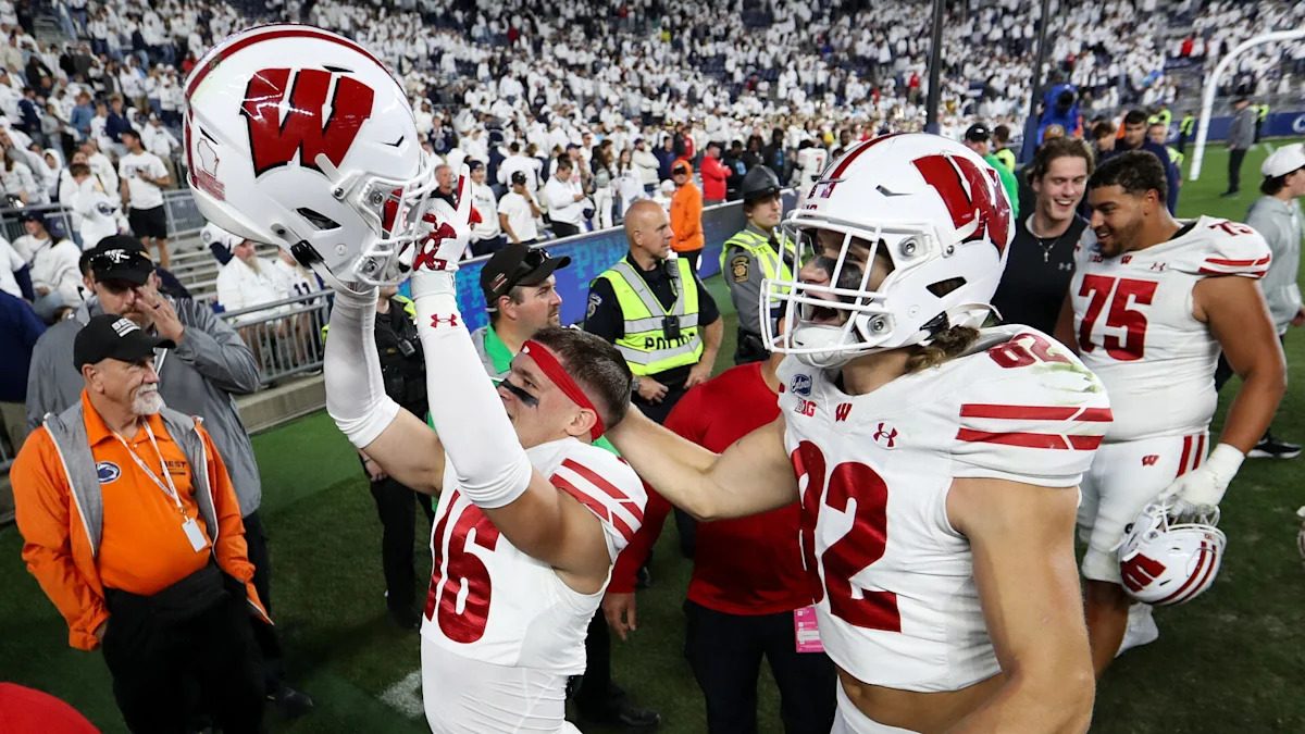 Wisconsin scores twice in last 4 minutes, rallies to beat No. 13 Penn State 24-20