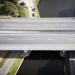 Zand en grind weggespoeld bij brug A28, veiligheid niet gegarandeerd