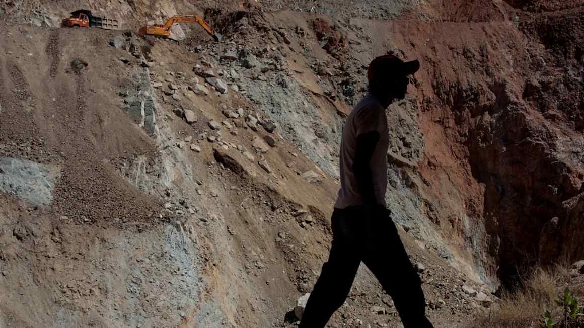 Gold-rich Nicaragua hands Chinese miners rights to a tenth of its land