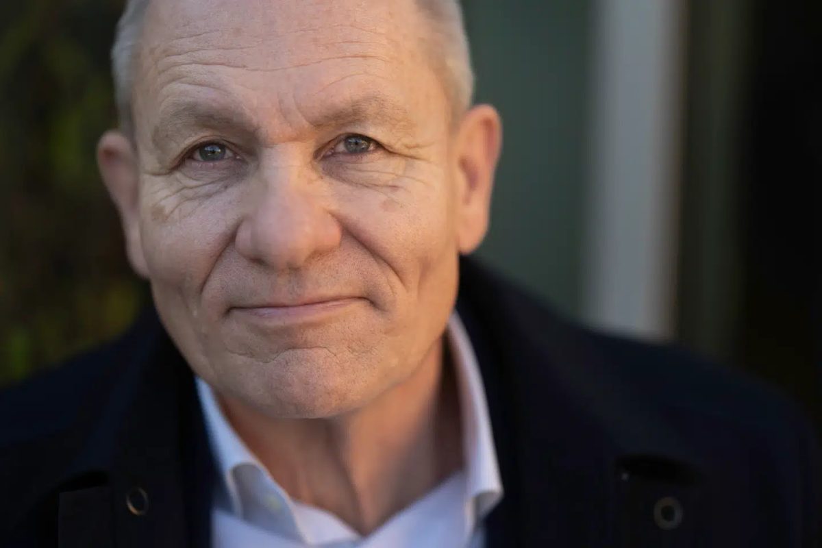 Jens Løgstrup har tjent styrtende på sine aktier: Så stort afkast kan 3.000 kroner om måneden give dig