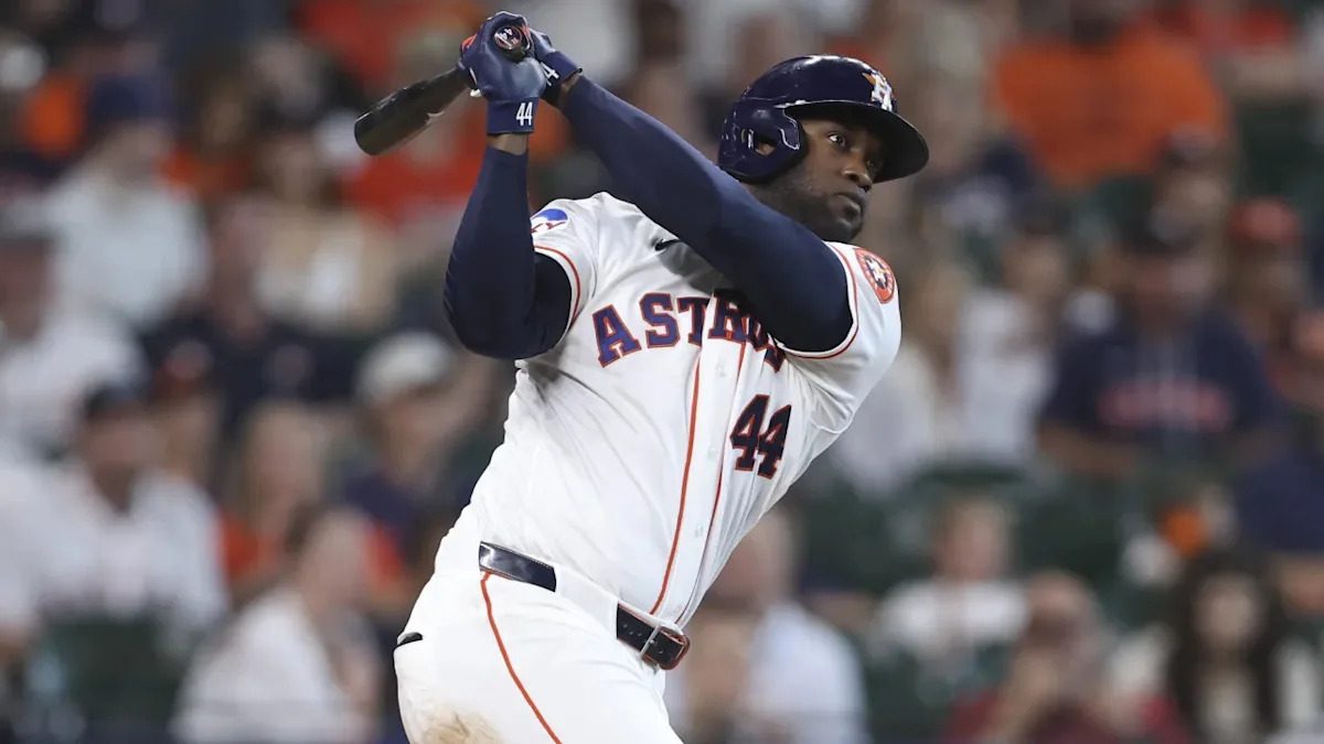 Astros' Yordan Alvarez receives brutal Triple Crown prediction from ESPN