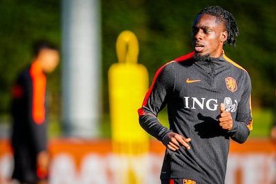 Bondscoach Xavi houdt Jeremie Frimpong buiten selectie Oranje tegen Servië
