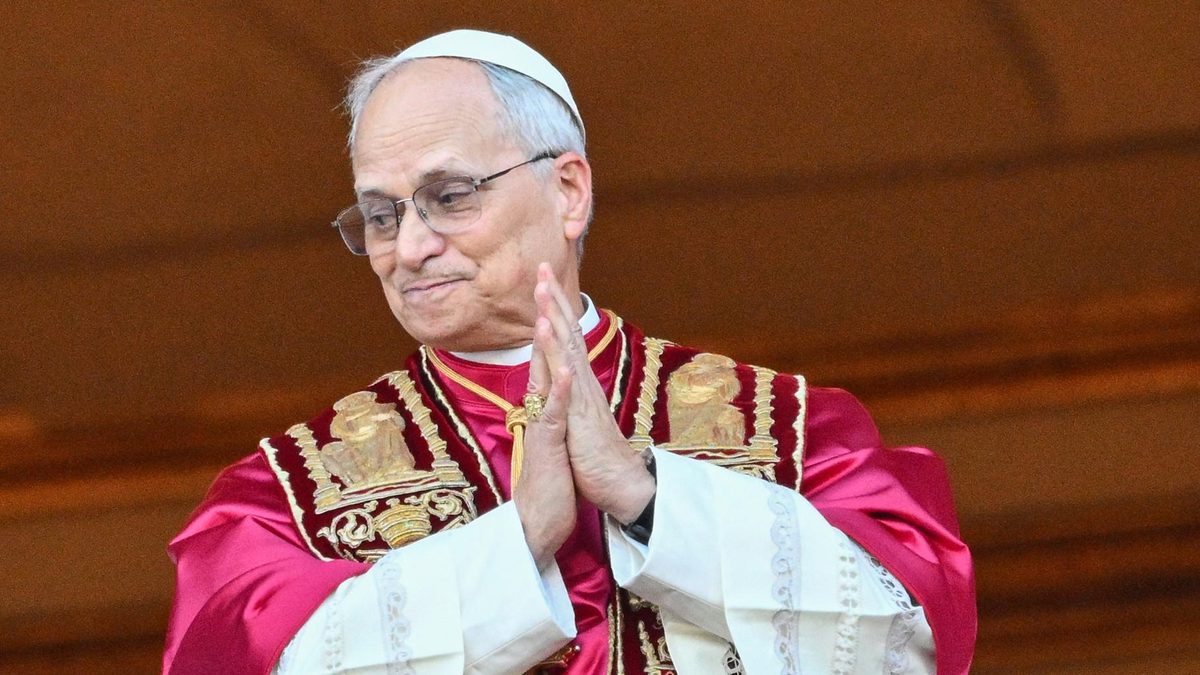 La venue du pape Léon a inspiré ce maire, et sa prière va parler aux automobilistes