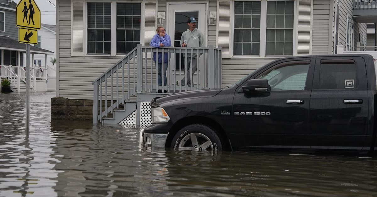 Nödtillstånd utlyst när höststorm slår mot USA
