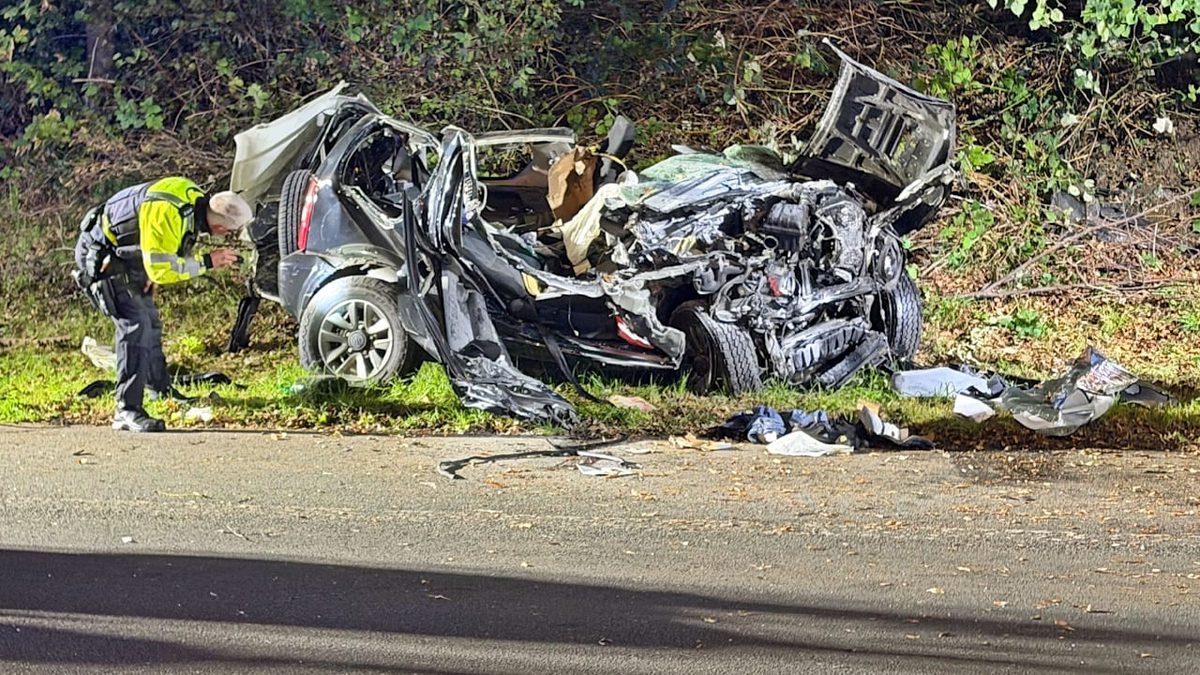 Zwei Tote bei Wuppertal - Ehepaar stirbt bei Flammen-Crash