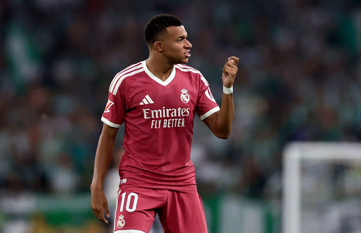 ‘I score more goals than them combined’ – Mbappé responds to work rate comparisons with Barcelona & PSG stars