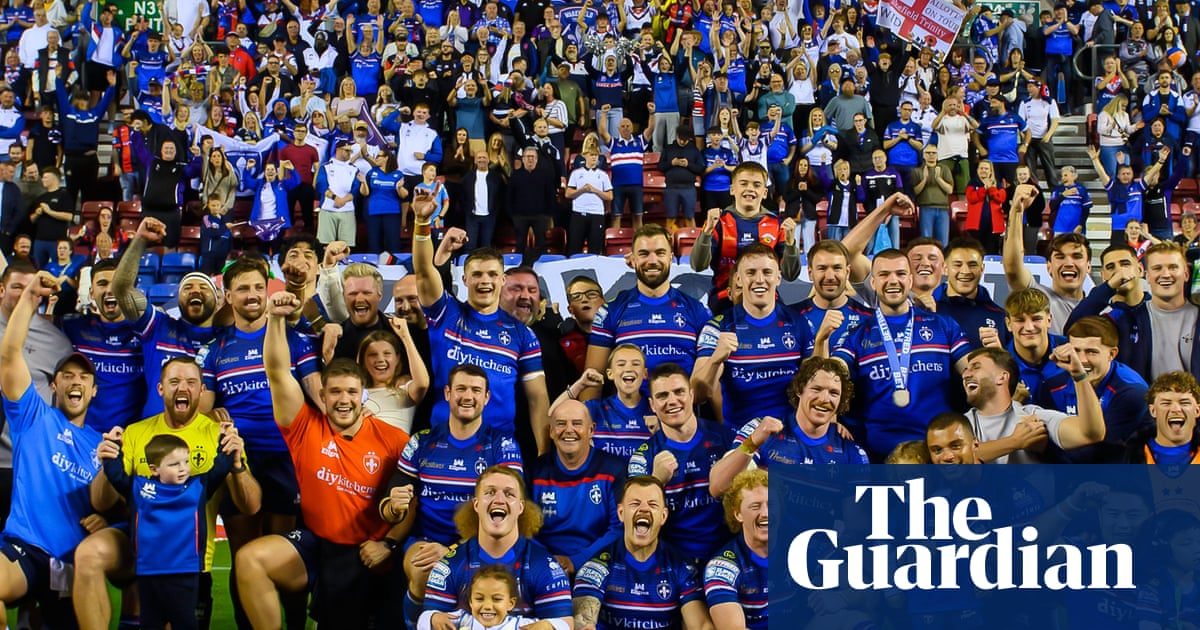 Wakefield stun treble-hunting Wigan to reach first Super League Grand Final