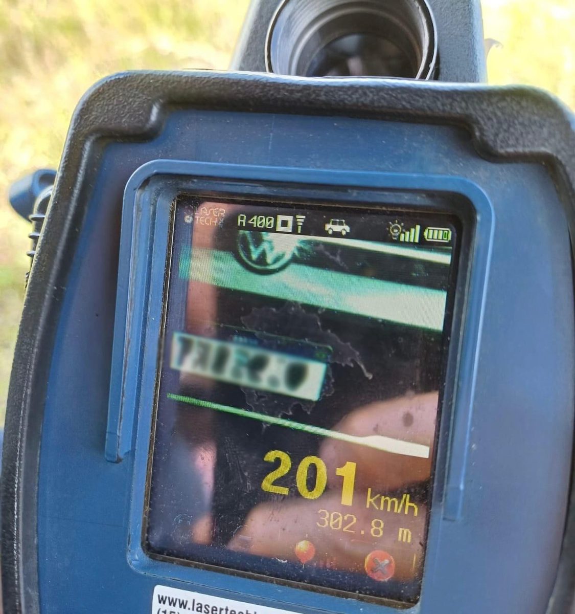 Carro é flagrado a mais de 200 km/h na BR-101 durante fiscalização da PRF na Grande Natal