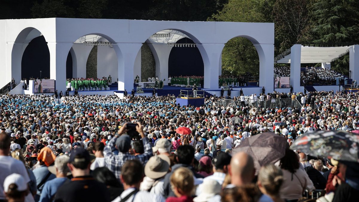 DIRECT. Pape en France: messe à Lourdes, rencontre avec des victimes de violences sexuelles... Léon XIV entame son troi…