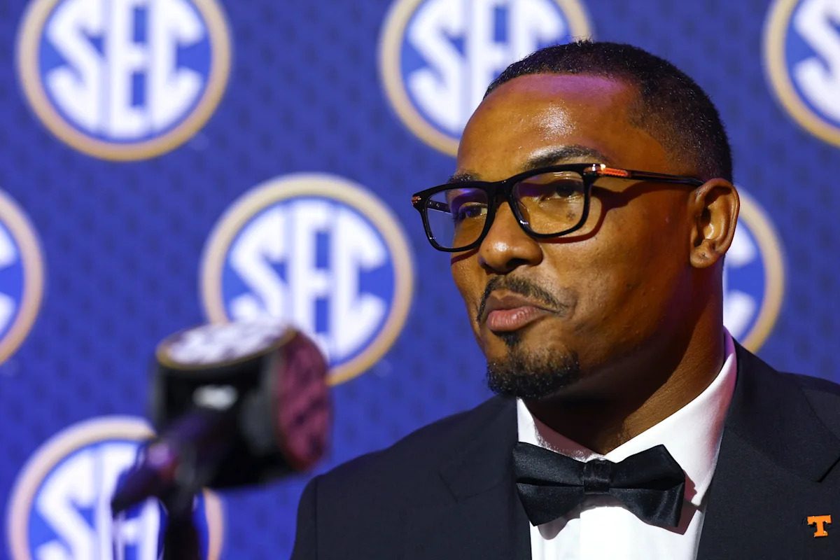 Tennessee LB Arion Carter to turn NCAA suspension into cancer research donations