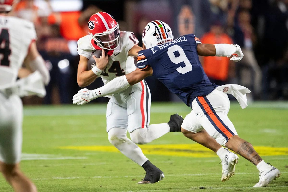 Sneak peak of Georgia football's all-white uniforms