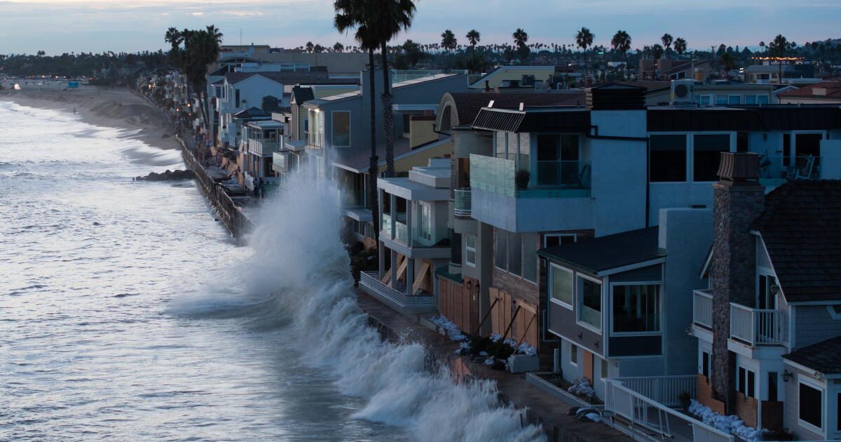 California coast braces for another battering as new El Niño-related wave emerges in Pacific