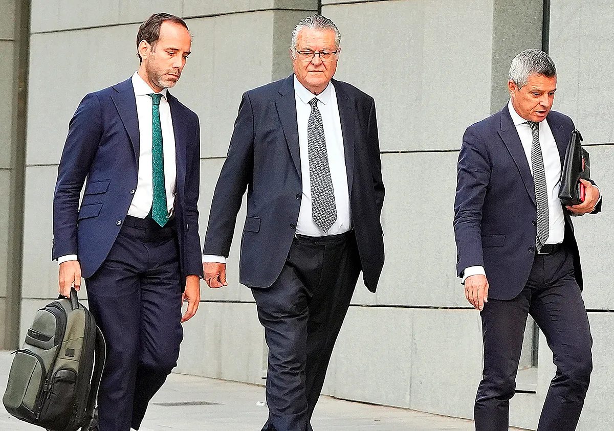La Fiscalía pone el foco en la legalidad del rescate por el control extranjero de Plus Ultra