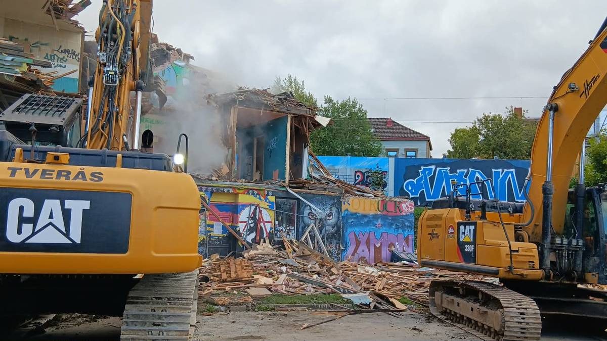 Varsler erstatningskrav mot Bane Nor etter riving av omstridt bygg