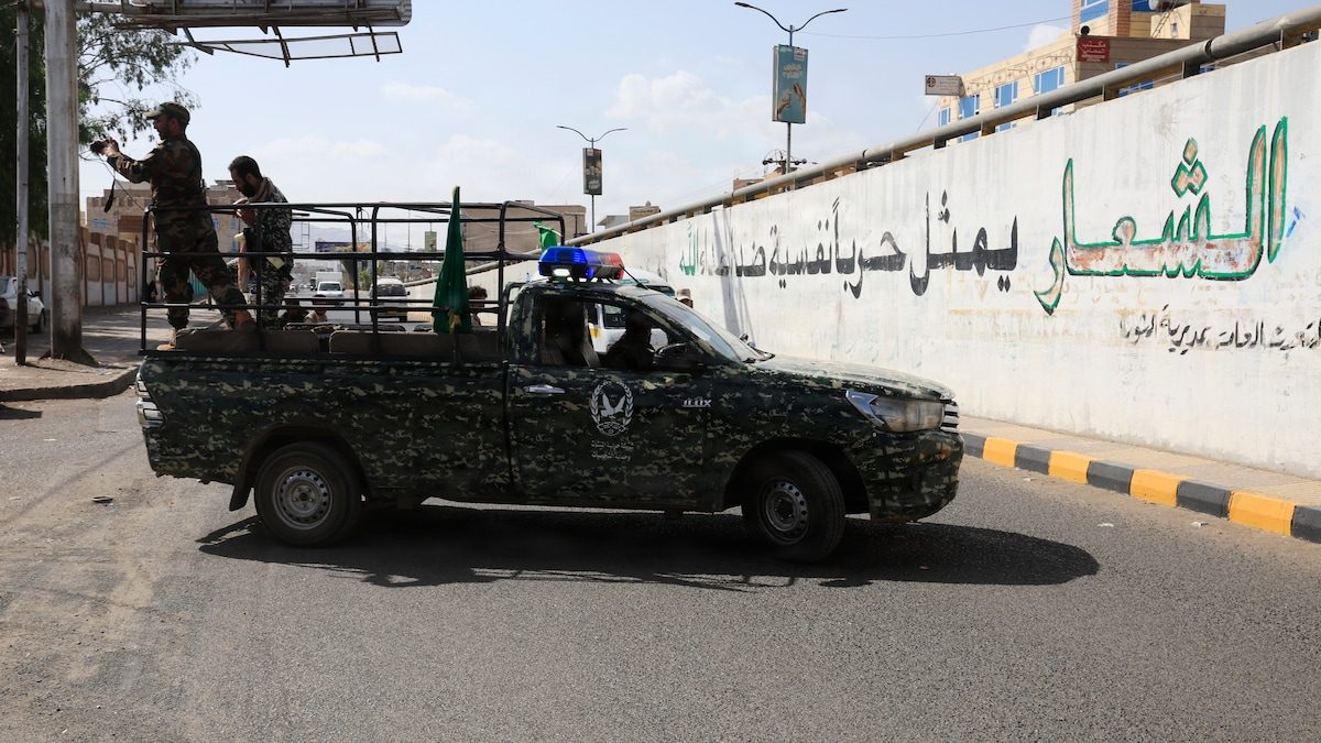 Iransk-støttet houthi-milits sætter sig på vigtigt stræde i Mellemøsten