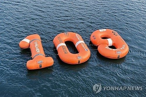 소주 109만병·치킨 상자에 '서로 안부 나누세요' 자살예방 문구