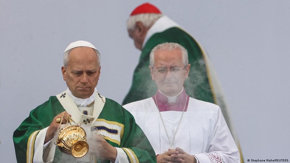 Pope decries 'scourge' of sexual abuse during France visit