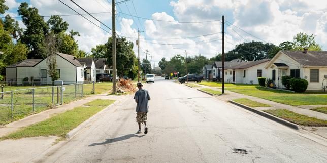 « L’administration Trump, en proposant de cesser la collecte de données raciales et ethniques, cherche à rendre les loi…