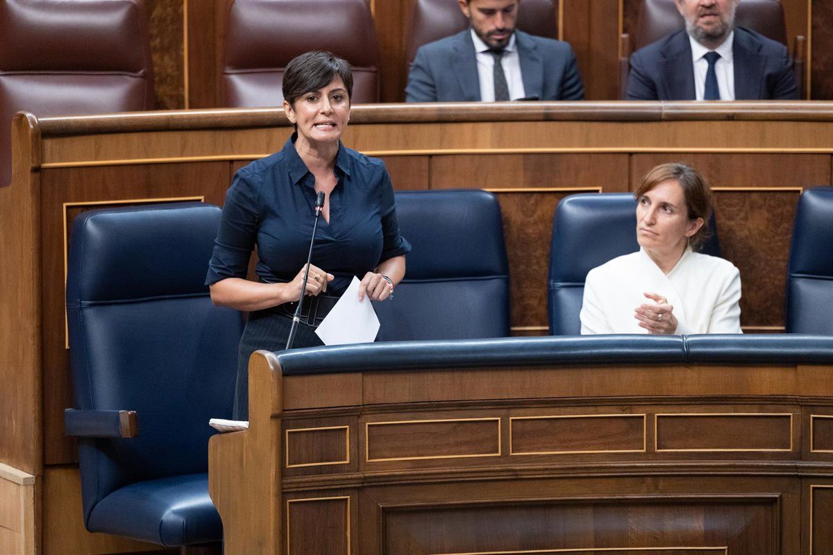Oposición y socios piden cuentas al Gobierno en el Congreso sobre Vivienda tras el desahucio de Maricarmen