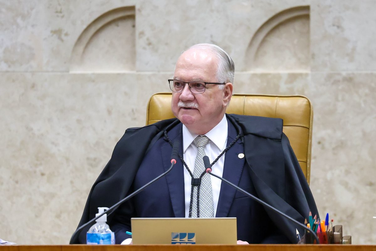 Joaquim Barbosa, Rosa Weber, Ayres Britto e outros 10 ministros aposentados pedem a Fachin 'imediata e rigorosa' apuraç…