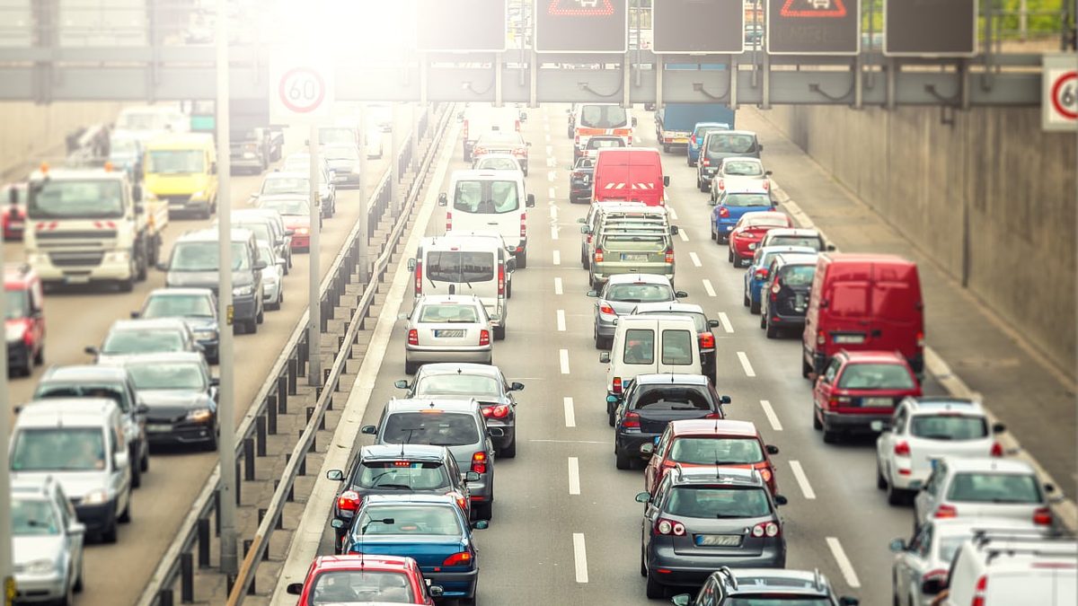 Freistetters Formelwelt: Zusätzliche Straßen können die Fahrtdauer für alle erhöhen