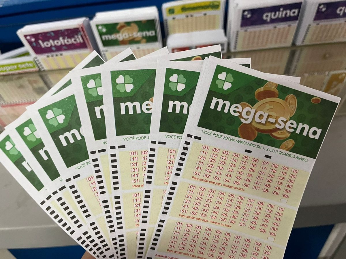 Mega-Sena pode pagar R$ 70 milhões nesta terça-feira; g1 transmite ao vivo