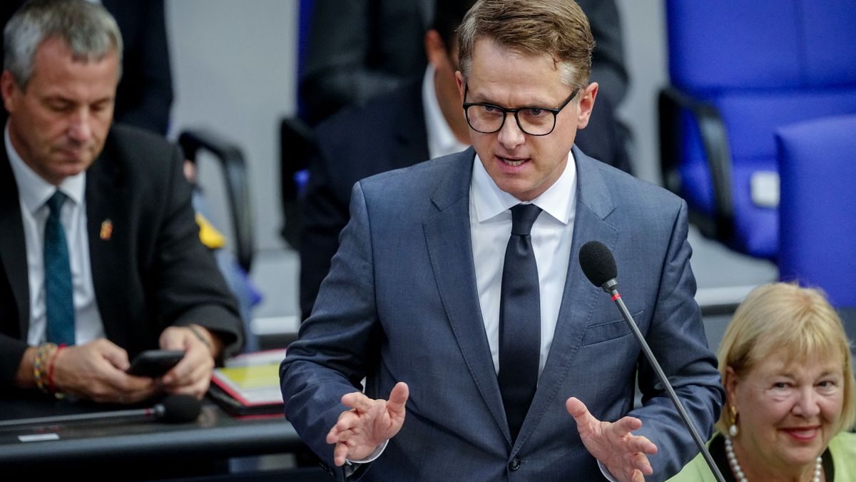 Carsten Linnemann stellt sich gegen SPD-Forderung nach Pflegedeckel