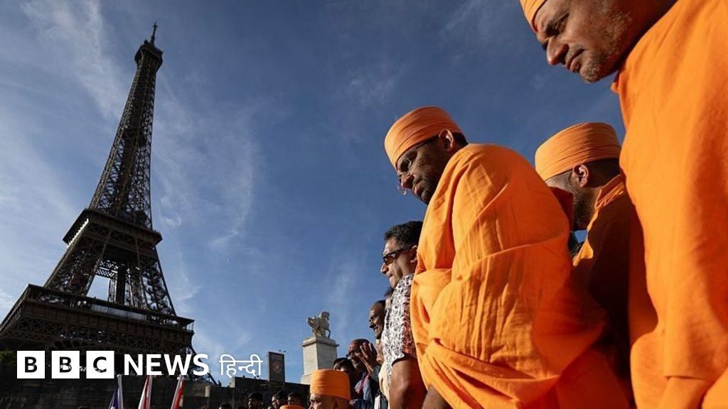 फ़्रांस: एफ़िल टावर में हिंदू समूह के दौरे पर महिला कर्मचारियों को हटाने से मचा बवाल