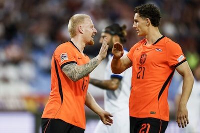 Xavi heeft eerste zege als bondscoach beet: Nederland klopt Servië met 1-2
