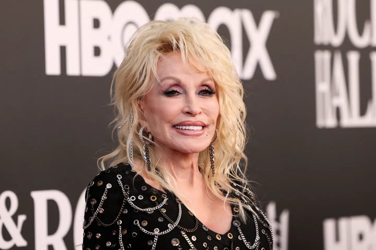 To uger efter dødsfald bliver ny Dolly Parton-sang udgivet
