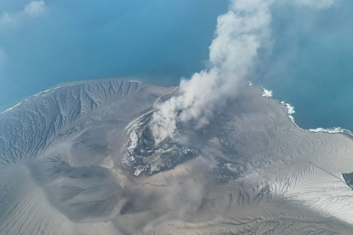 Tre nye vulkanutbrudd i Indonesia