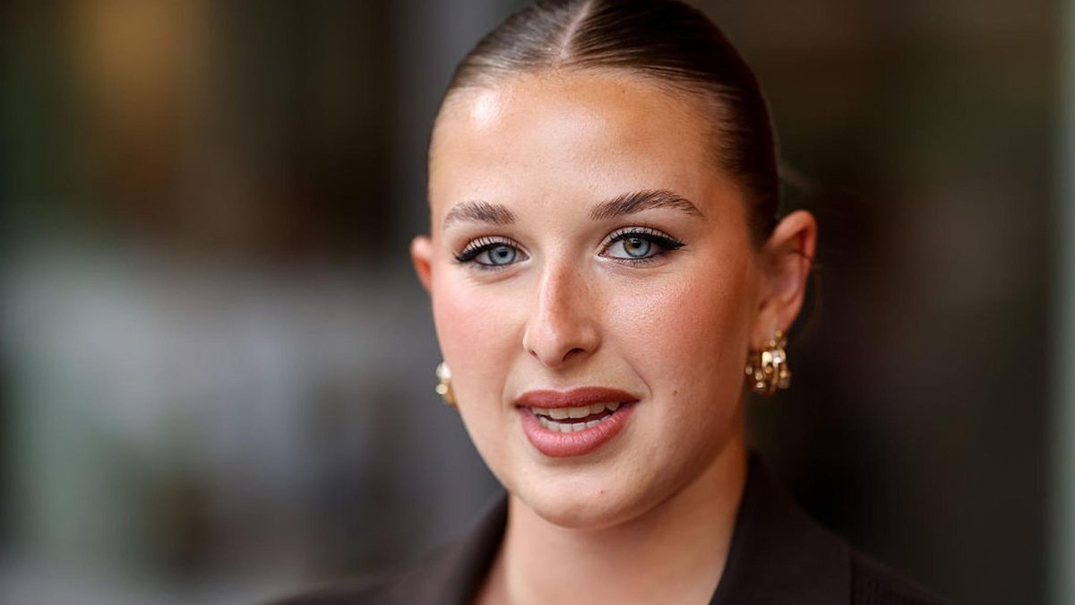 Bloquée à Bangkok par les inondations, Helena de la « Star Academy » renonce à cet événement