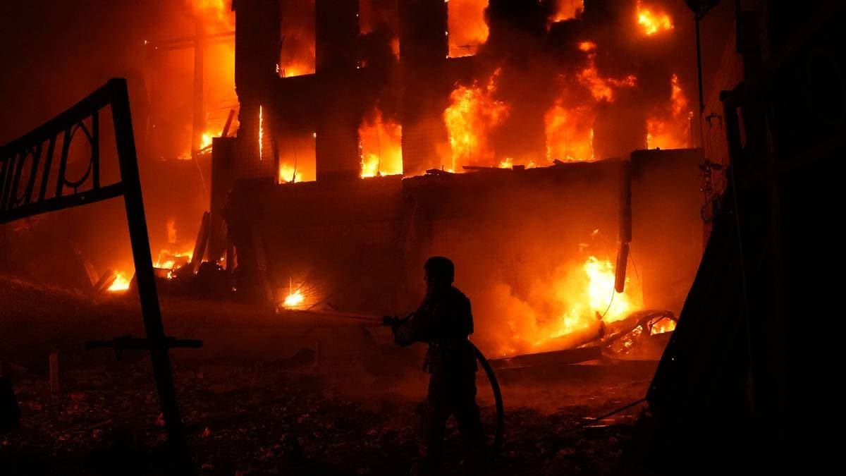 To drept i nye rakett- og missilangrep i Kyiv