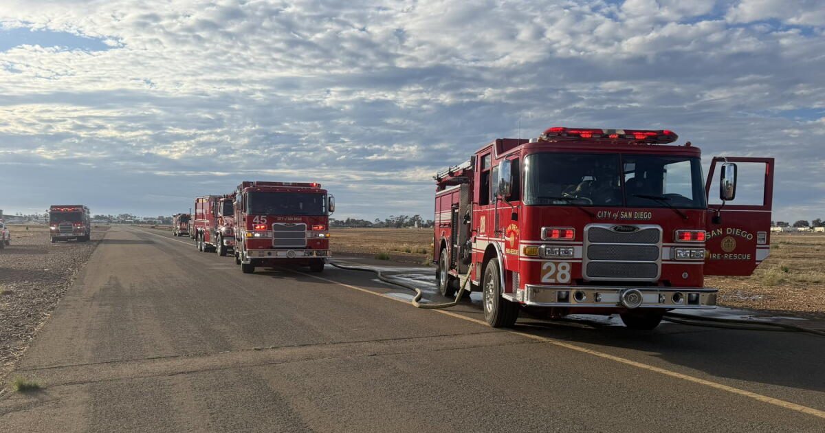 Two killed in plane crash at corporate airfield in San Diego